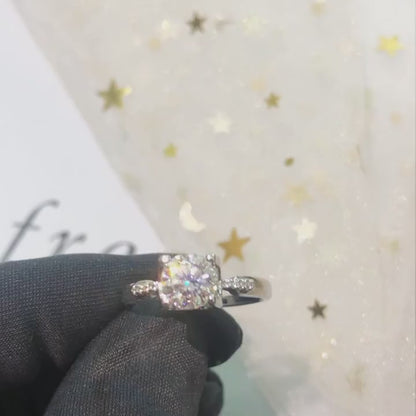 U-Shape  Setting Round Cut Solitaire 1/2 Carat Moissanite Diamond S925 Engagement Ring