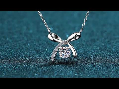 Ribbon Round Cut 0.5 Carat Moissanite Diamond S925 Pavé Pendant Necklace