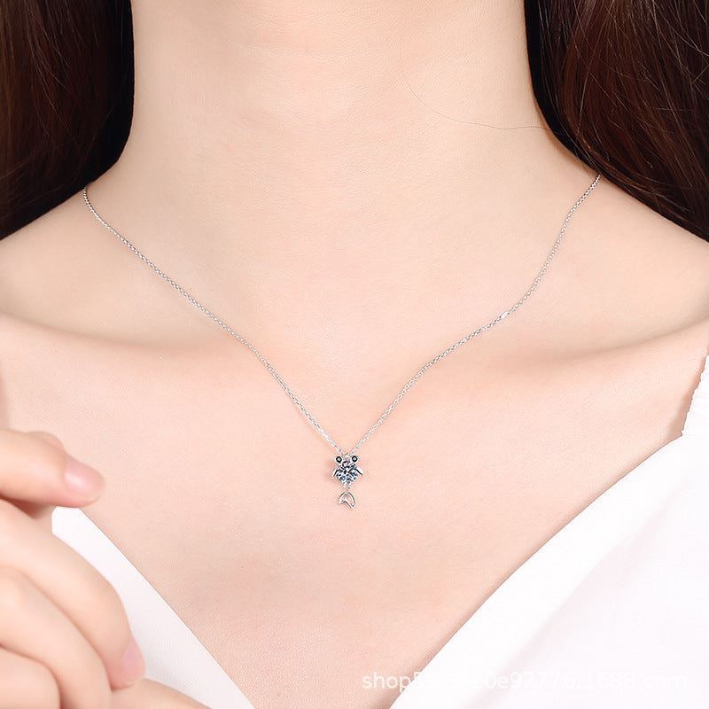 Helia Goldfish Round Moissanite Necklace — Moisza