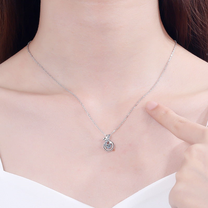 Helia Pavé Tie-the-Knot Round 0.3 Carat Moissanite Dancing Necklace — Moisza