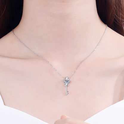 Helia Pavé Princess Key Round 0.3 Carat Moissanite Dancing Necklace — Moisza