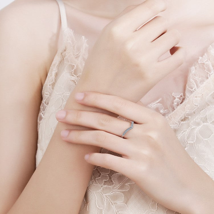 Selene V-Shaped Stackable Moissanite Wedding Band — Moisza