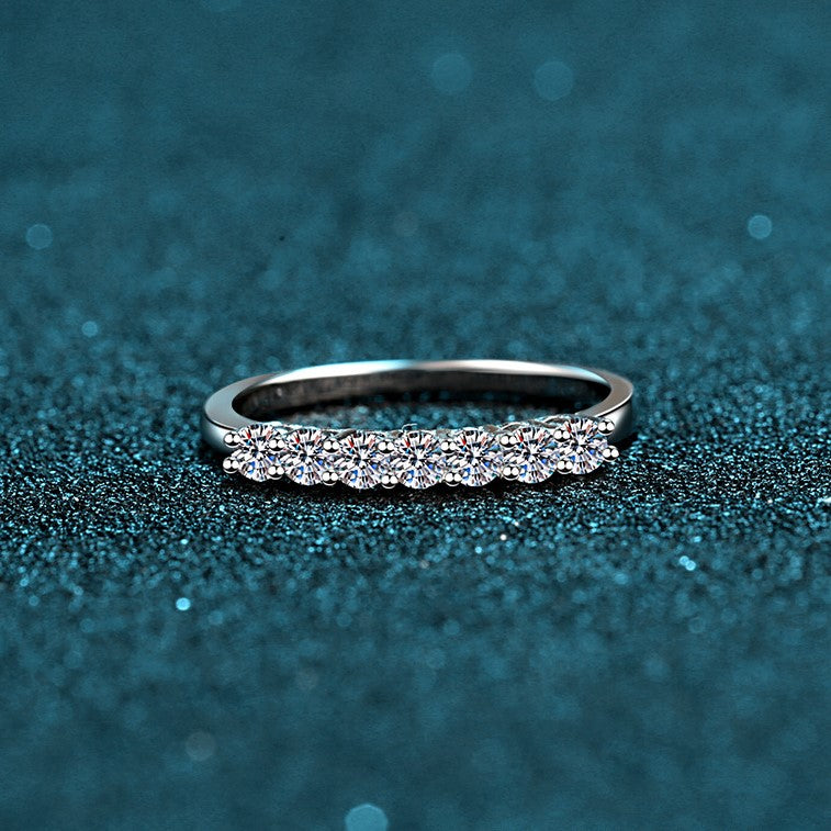 Selene Stackable Seven-Stone Moissanite Wedding Band — Moisza