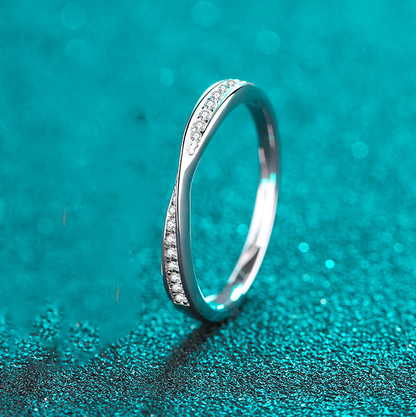 Selene Twisted Pavé Moissanite Wedding Band — Moisza