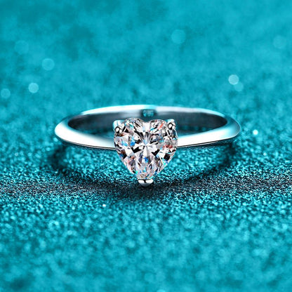 Venus Knife-Edge Solitaire Heart-Shaped Moissanite Engagement Ring — Moisza