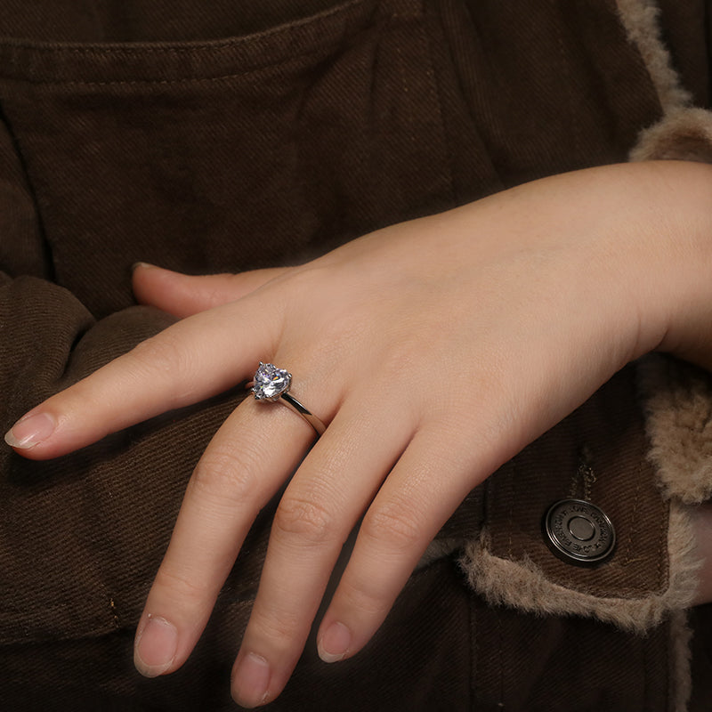 Venus Knife-Edge Solitaire Heart-Shaped Moissanite Engagement Ring — Moisza