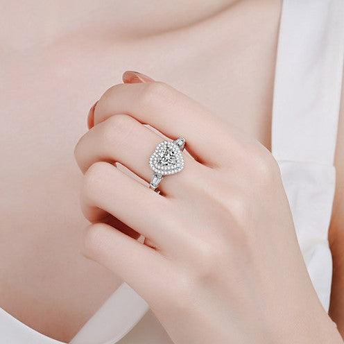Heart shaped halo ring, heart shape ring, Gwen Stefani engagement ring, promise ring, wedding, gift for her, girl, girlfriend, for women, for lover, for mother, mom, mum, for wife, heart-shaped 1ct S925 Moissanite Diamond ring, Valentine’s Day, Mother’s Day, Birthday, anniversary, Graduation Day, GRA certificate, gift box